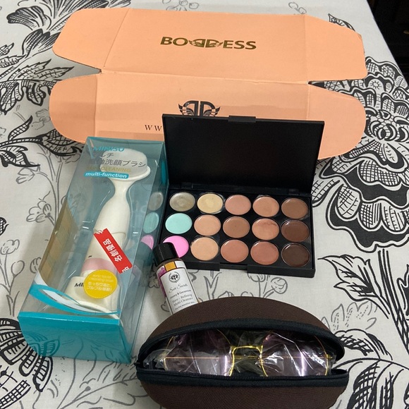 Other - Boddess goodies box